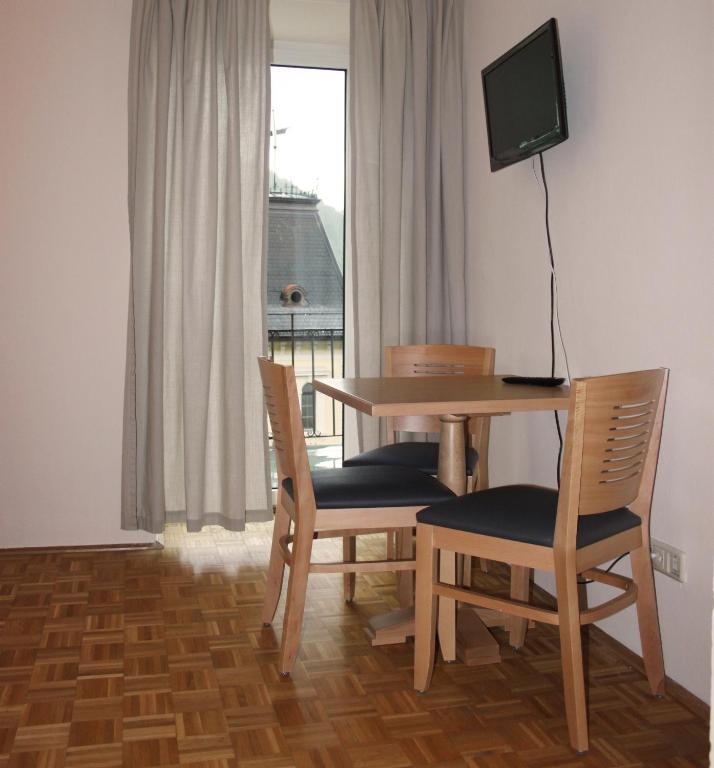 Hotel Hirschen Bad Gastein Bilik gambar