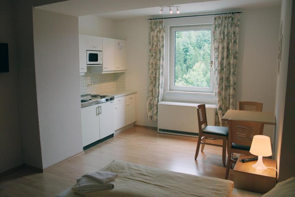 Hotel Hirschen Bad Gastein Bilik gambar
